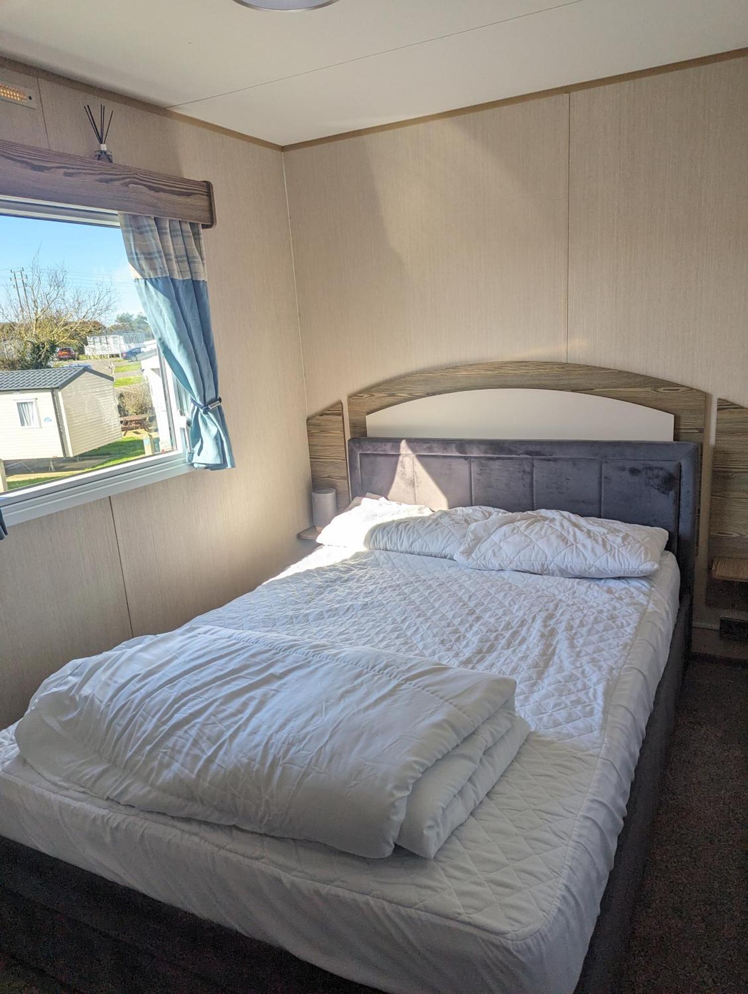 Caravan Sleeps 8 At Littlesea, Weymouth Wyke Regis Exterior photo